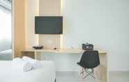 Ruang untuk Umum 2 Homey and Comfortable Studio at Amethyst Apartment By Travelio