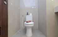 In-room Bathroom 6 Spacious Combine Unit 1BR Apartment with Extra Room at H Residence By Travelio