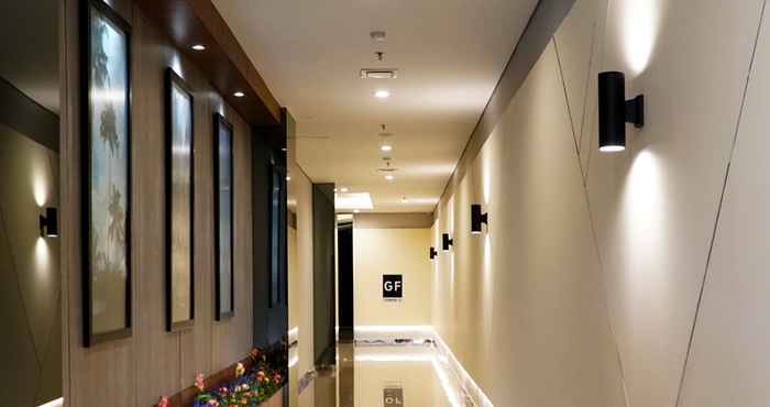 Lobby Studio Bandara City Apartemen Near Soekarno Hatta