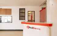 Lobi 3 RedDoorz @ Shukran Rentals OPC Pampanga