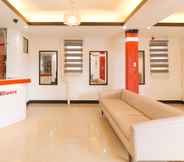 Lobby 2 RedDoorz @ Shukran Rentals OPC Pampanga