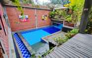 Others 2 The beauty pool and cozy villa puncak cipanas