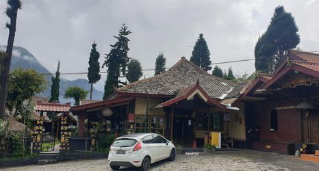 Lobby 2 Yoschis Bromo Homestay