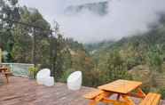 Bangunan 5 Yoschis Bromo Homestay 