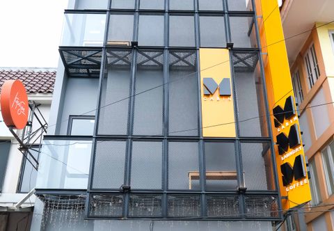 Exterior M Cabin Karawaci