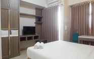 Common Space 2 Serene Luxurious Studio Room at Taman Melati Surabaya Apartment By Travelio