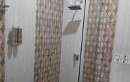 In-room Bathroom 6 Salsabila Sweet Home & Capsule Syariah