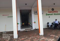 Bangunan 3 Salsabila Sweet Home & Capsule Syariah