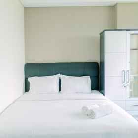 Cozy Living and Minimalist Studio Apartment at B Residence By Travelio 1, Hotel Kp. Bojong Desa Kemuning