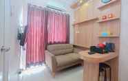 Sảnh chờ 3 Comfort 2BR Apartment @ Green Pramuka City By Travelio