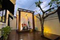 Bedroom Hening Pool Villa