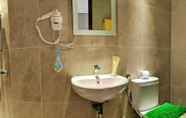 In-room Bathroom 7 Lovina 3007 at Pollux Meisterstadt 