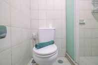 Toilet Kamar Strategic Brand New 1BR @ Thamrin Residence Apartment By Travelio