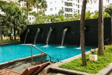 Swimming Pool Strategic Brand New 1BR @ Thamrin Residence Apartment By Travelio