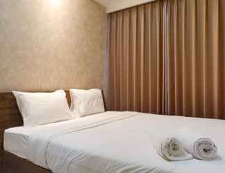 Bilik Tidur 2 Exquisite & Spacious 2BR at La Riz Supermall Mansion Apartment By Travelio