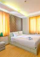 BEDROOM Comfy & Glitzy 3BR Residence at Grand Palace Kemayoran Apartment By Travelio