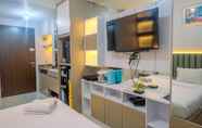 Common Space 2 Comfy and Nice Studio Apartment at Transpark Cibubur By Travelio