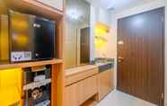 Common Space 4 Stylish and Homey Studio Room at Transpark Cibubur Apartment By Travelio