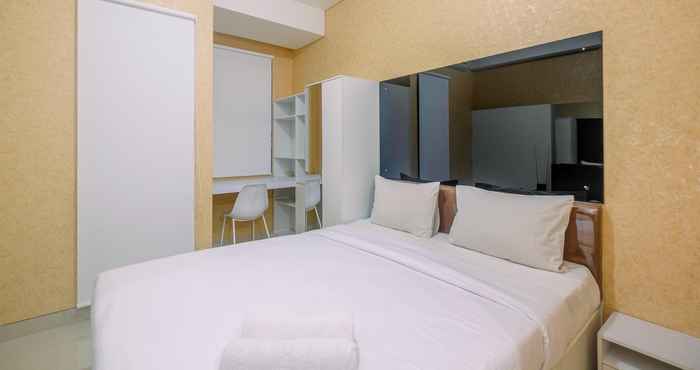 Phòng ngủ Comfort Living and Homey Studio Apartment Transpark Cibubur By Travelio