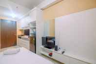 Common Space Comfort Living and Homey Studio Apartment Transpark Cibubur By Travelio