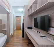 Ruang untuk Umum 3 Cozy and Comfortable Stay Studio at Dave Apartment By Travelio