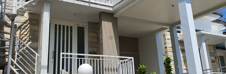 ロビー Demmie Emerald C9