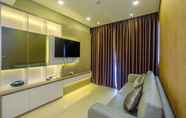 Lobi 4 Cozy and Nice 2BR Apartment at Ciputra World 2 By Travelio