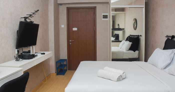 Bedroom Fancy and Nice Studio Apartment at Cinere Resort By Travelio