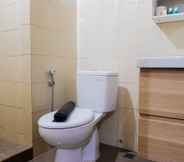 In-room Bathroom 3 Prime Location Studio at Sudirman Park Apartment By Travelio