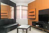 ล็อบบี้ Comfortable 2BR Apartment with Extra Room at Crown Court Executive Condominium By Travelio