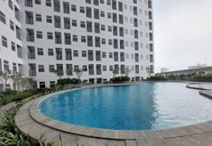 游泳池 7 Comfy and Nice Studio at Serpong Garden Apartment By Travelio