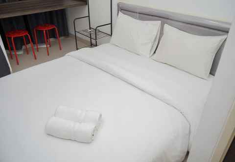 Bedroom Comfy and Nice Studio at Serpong Garden Apartment By Travelio