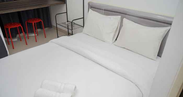 Kamar Tidur Comfy and Nice Studio at Serpong Garden Apartment By Travelio