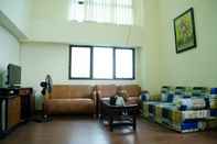 Common Space Homey and Spacious 3BR at Kondominium Rajawali Apartment By Travelio