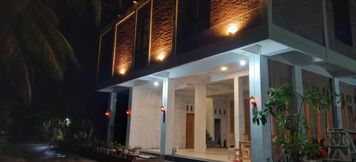 Bangunan 3 MIN Guest House Watukarung