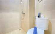 In-room Bathroom 5 Comfy 2BR Apartment at Sudirman Suites Bandung By Travelio