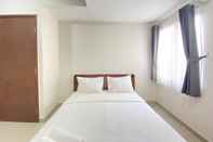 Kamar Tidur Grand 1BR at Sudirman Suites Bandung Apartment By Travelio