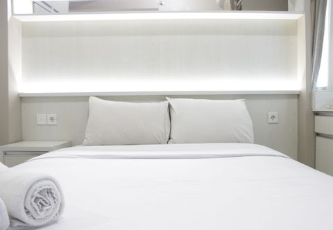 Bedroom Comfy Studio Room at Taman Melati Jatinangor Apartment By Travelio