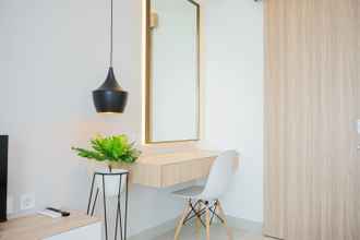 Common Space 4 Minimalist and Comfort Studio at Embarcadero Bintaro Apartment By Travelio
