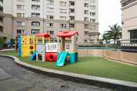 Entertainment Facility Cozy Stay 2BR Apartment at Ancol Marina By Travelio