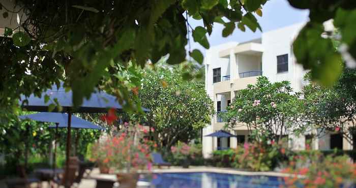 Swimming Pool Taman Puri Permata