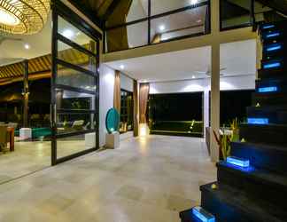 Lobi 2 Villa Sheeba 