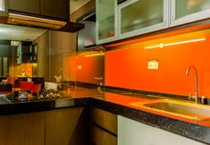 공용 공간 6 Homey and Combine Unit 3BR at The Boutique Kemayoran Apartment By Travelio