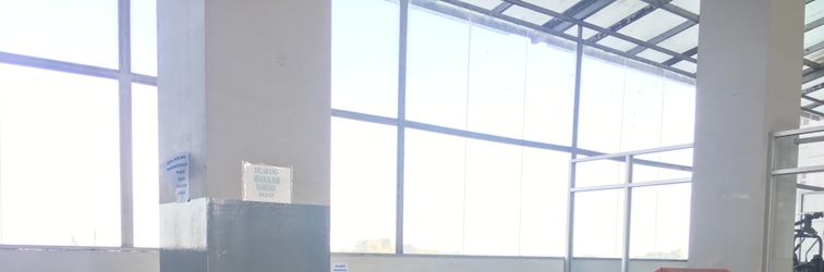 Lobby Cozy Studio Apartment at Oxford Jatinangor near UNPAD By Travelio