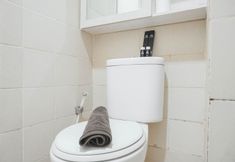 In-room Bathroom 5 Nice and Comfy 1BR at Belmont Residence Puri Apartment By Travelio