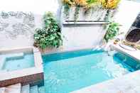 Swimming Pool RedDoorz @ Vine Molave