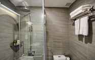 In-room Bathroom 7 Sunflower Tuy Hoa Hotel