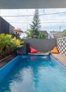 SWIMMING_POOL 