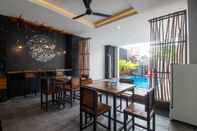 Bar, Kafe dan Lounge Josh Guest House