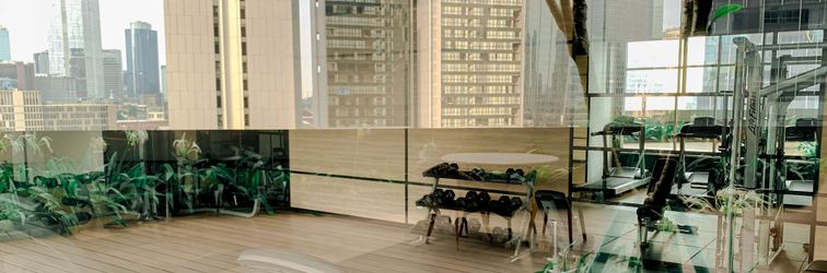 로비 Comfort and Elegant 1BR at Ciputra World 2 Apartment By Travelio Premium